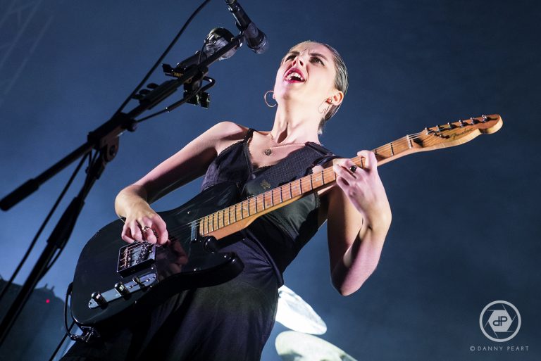 Brit favorites Wolf Alice perform a heavenly show in Leeds