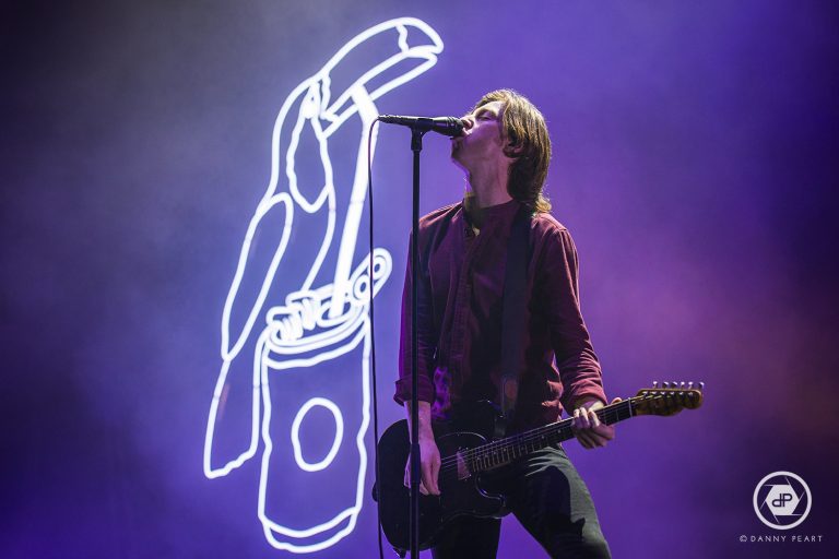 Catfish And The Bottlemen & Twin Atlantic team up to takeover Leeds Arena